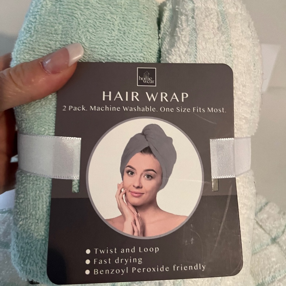 BNIB 2 hair wraps, NEW hair wraps 2pc, Hair drying wraps NEW